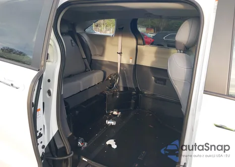 2022 Toyota Sienna z USA, uszkodzony, nr VIN 5T0RYKEC8NS132922